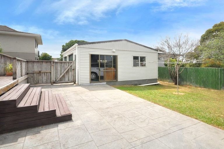 Photo of property in 4 Southview Place, Wattle Downs, Auckland, 2102