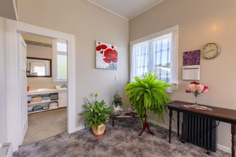 Photo of property in 15 Albert Street, Dannevirke, 4930