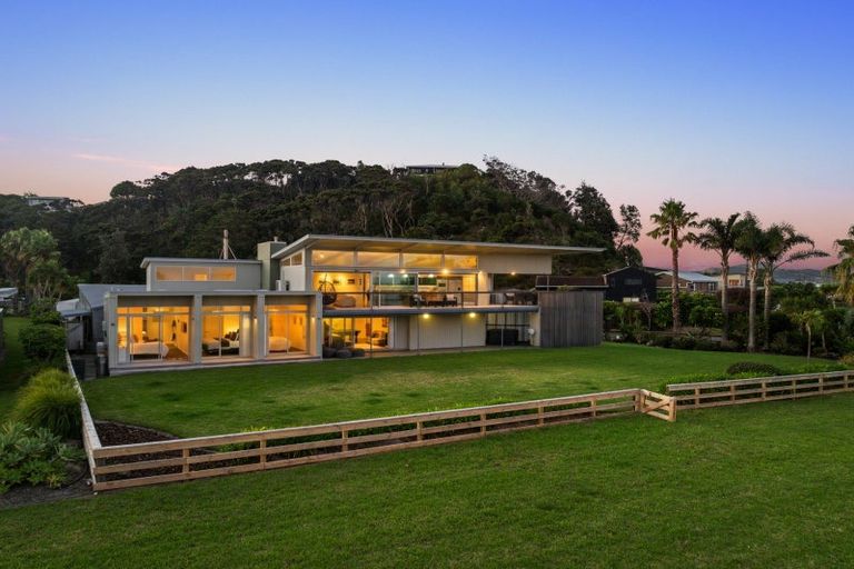 Photo of property in 45 Lincoln Street, Mangawhai Heads, Mangawhai, 0505