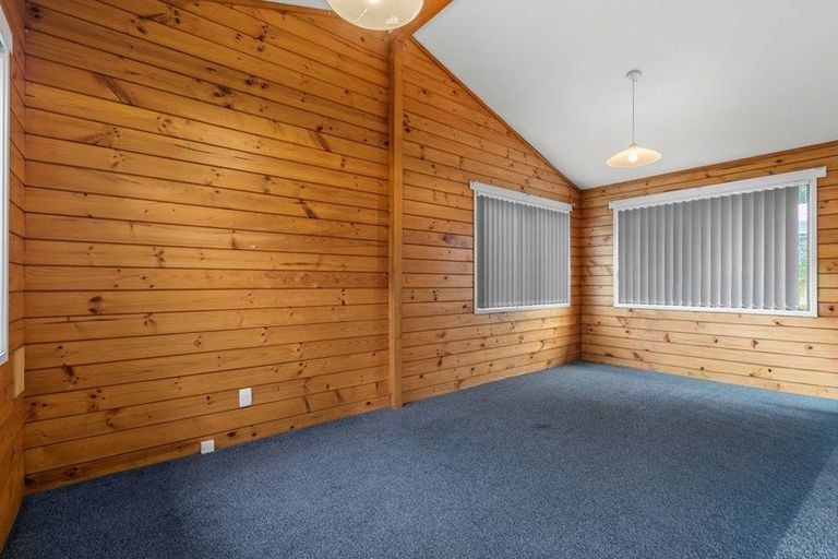 Photo of property in 80 Eugenia Rise, Totara Heights, Auckland, 2105