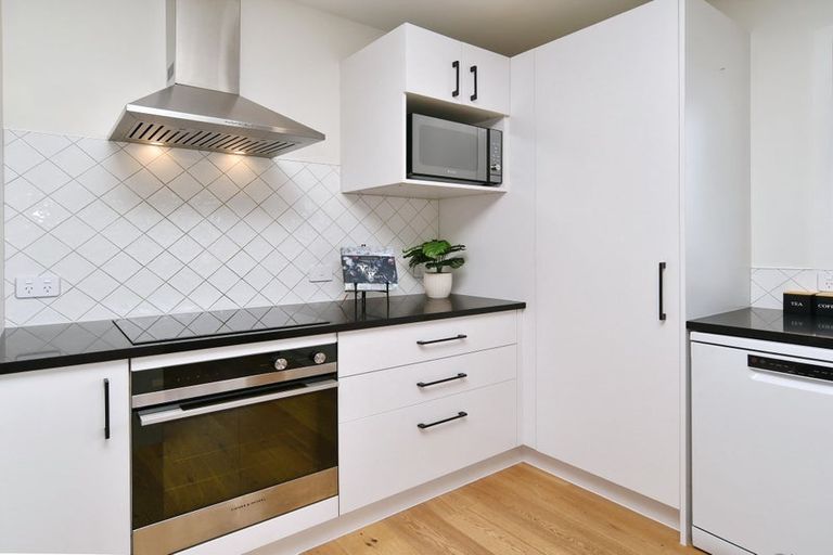 Photo of property in 25 Dunstan Crescent, Hornby, Christchurch, 8042