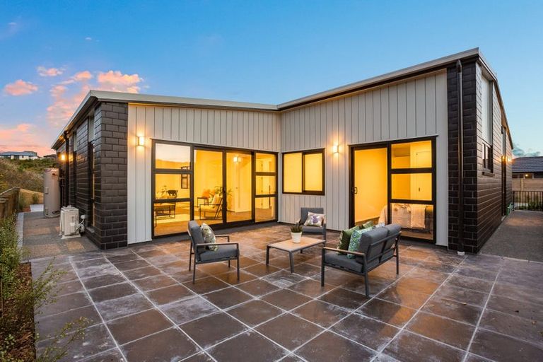 Photo of property in 11 Paul Adams Way, Aotea, Porirua, 5024