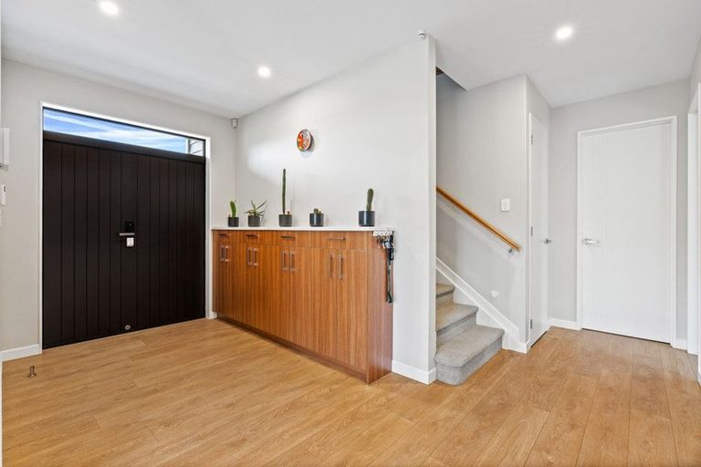 Photo of property in 38 Craigs Way, Hobsonville, Auckland, 0616