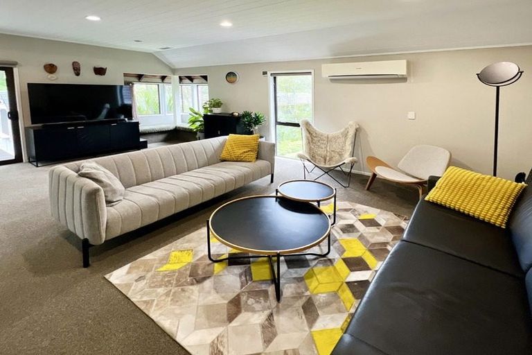 Photo of property in 200 Atkinson Road, Titirangi, Auckland, 0604