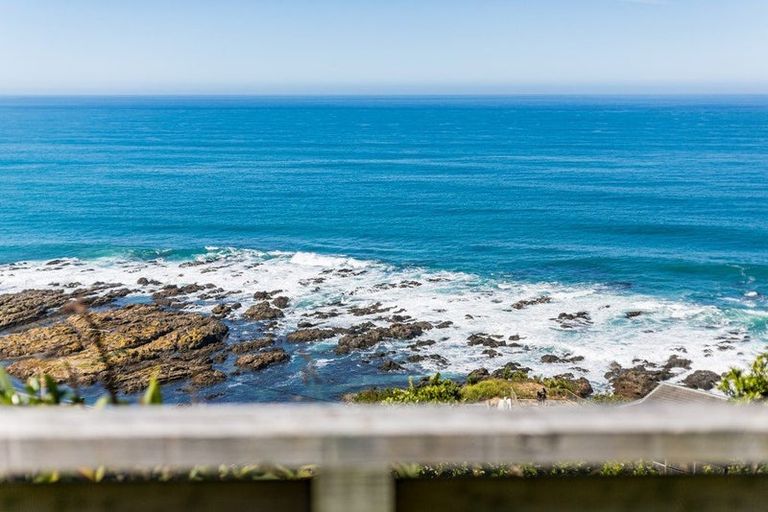 Photo of property in 3/52 High Street, Island Bay, Wellington, 6023