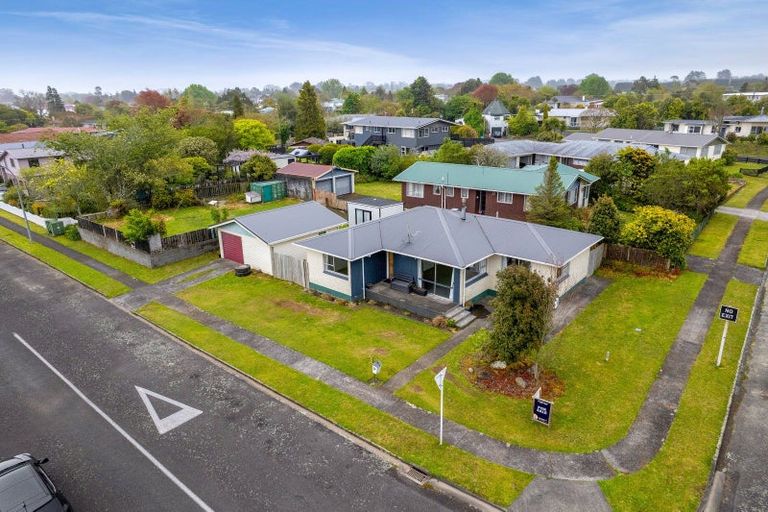 Photo of property in 13 Oberon Street, Stratford, 4332