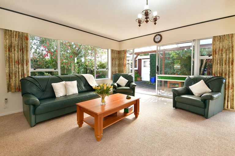 Photo of property in 1/14 Alice Avenue, Orewa, 0931