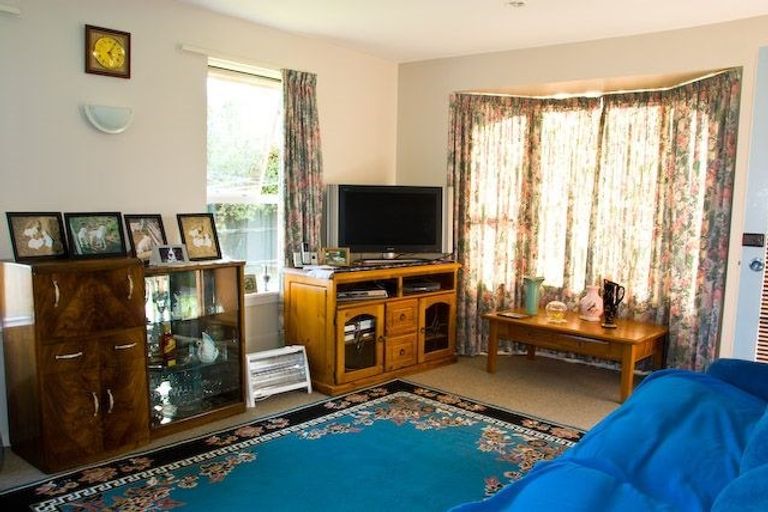 Photo of property in 1/393 Harewood Road, Bishopdale, Christchurch, 8053