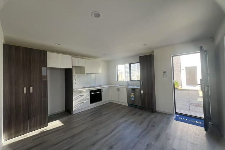 Photo of property in 14 Matukutureia Lane, Manurewa, Auckland, 2102