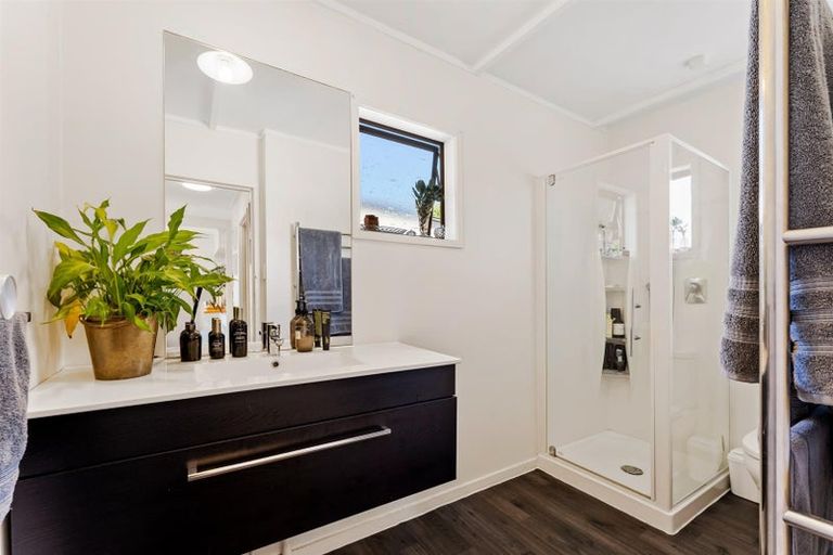 Photo of property in 6 Jane Gifford Place, Omaha, 0986