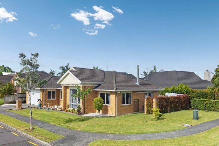 Photo of property in 1 Stornaway Drive, Flat Bush, Auckland, 2016