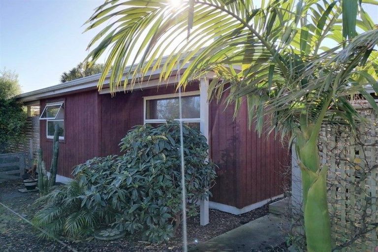 Photo of property in 19 Cumming Street, Okato, 4335