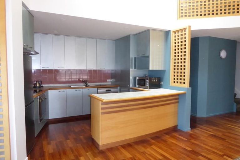 Photo of property in Tennyson Apartments, 3/25 Tennyson Street, Te Aro, Wellington, 6011