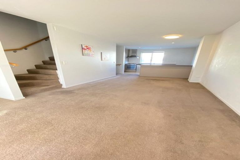 Photo of property in 49 Kirikiri Lane, East Tamaki, Auckland, 2013