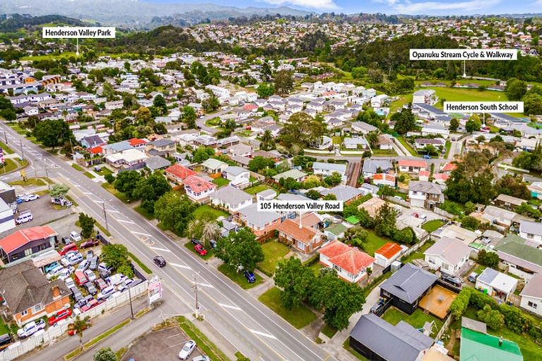 Photo of property in 105 Henderson Valley Road, Henderson, Auckland, 0612