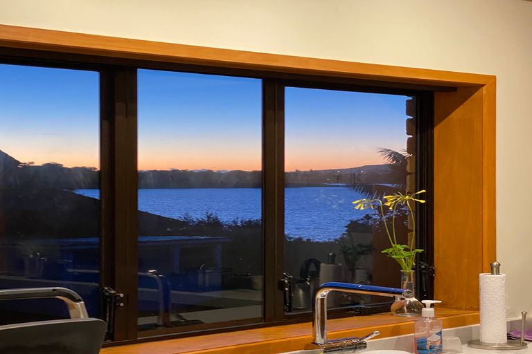 Photo of property in 84 Shakespeare Road, Milford, Auckland, 0620