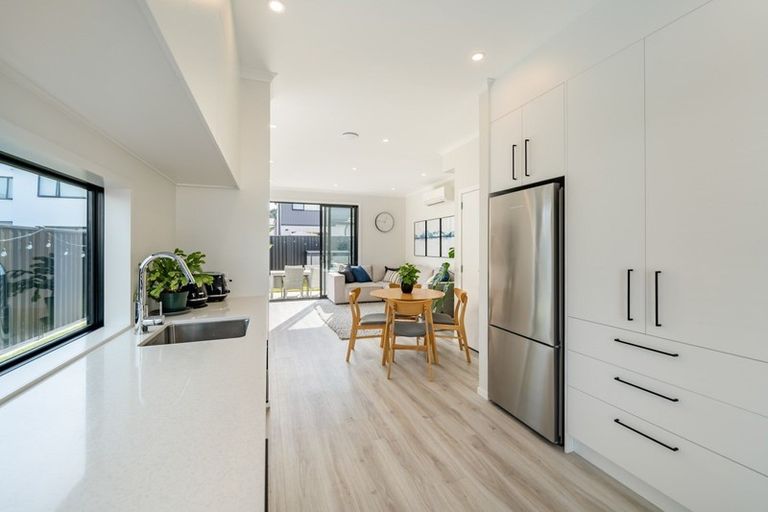 Photo of property in 5 Gloaming Lane, Wallaceville, Upper Hutt, 5018