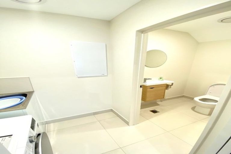 Photo of property in 82 Flat Bush School Road, Flat Bush, Auckland, 2019