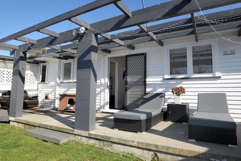 Photo of property in 73 Middle Road, Havelock North, 4130