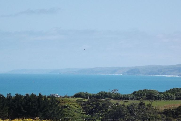 Photo of property in 65 Te Ahiawa Road, Raglan, 3297