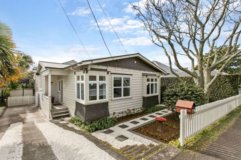 Photo of property in 73 Albert Road, Devonport, Auckland, 0624
