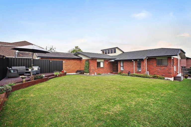 Photo of property in 18 Deanna Drive, West Harbour, Auckland, 0618