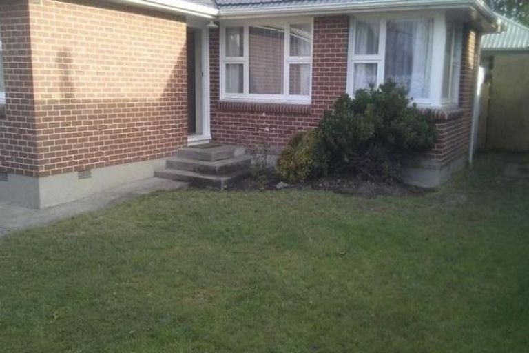 Photo of property in 27 Pinehurst Crescent, Russley, Christchurch, 8042