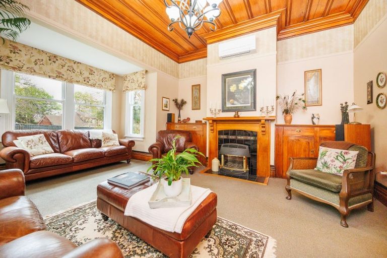 Photo of property in 11 Kings Court, Roslyn, Palmerston North, 4414