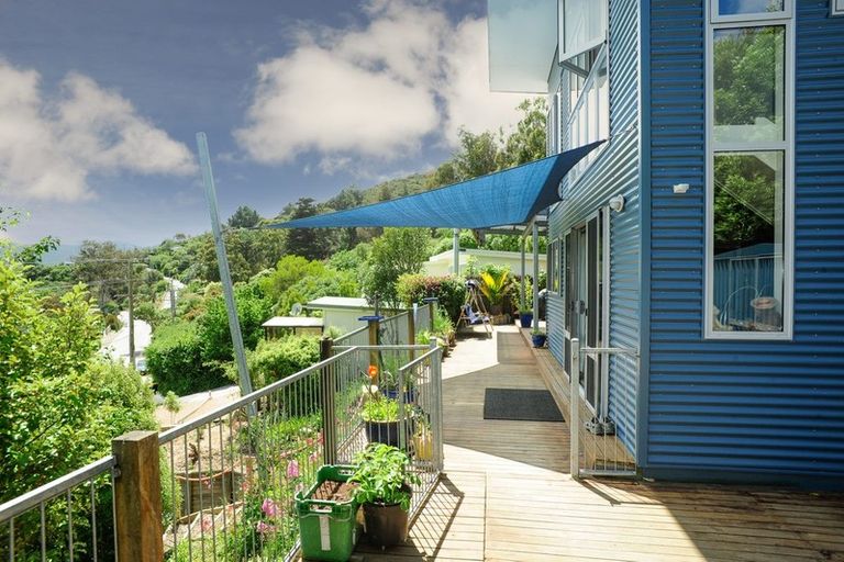 Photo of property in 404 Marine Drive, Charteris Bay, Lyttelton, 8971