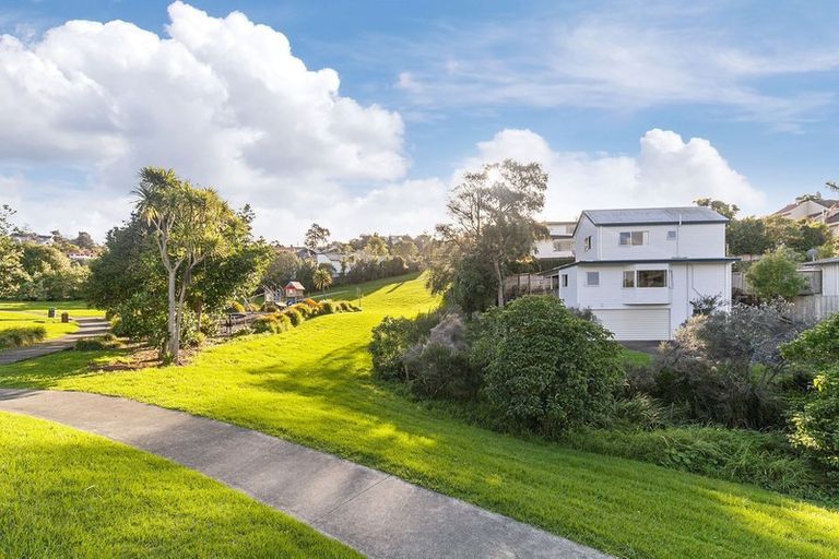 Photo of property in 2/94 Nigel Road, Browns Bay, Auckland, 0630