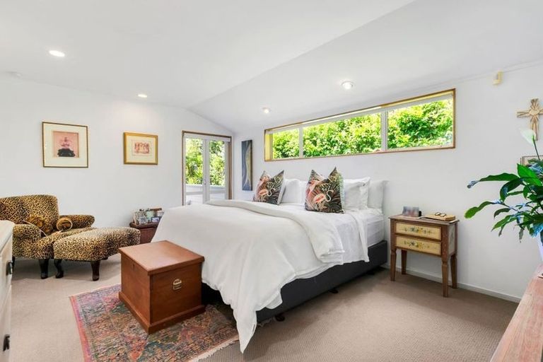 Photo of property in 1/28 Beulah Avenue, Rothesay Bay, Auckland, 0630