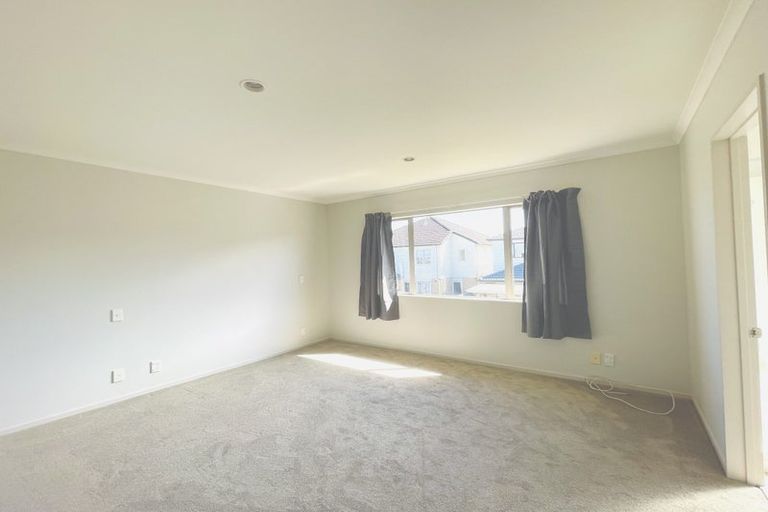 Photo of property in 3 Dione Place, Flat Bush, Auckland, 2016