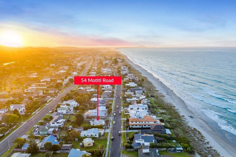 Photo of property in 54 Motiti Road, Papamoa Beach, Papamoa, 3118
