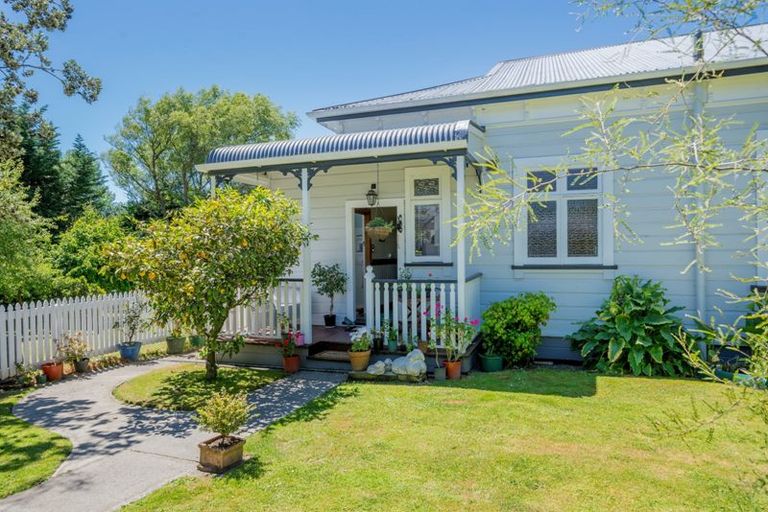 Photo of property in 209 Tiro Tiro Road, Levin, 5510