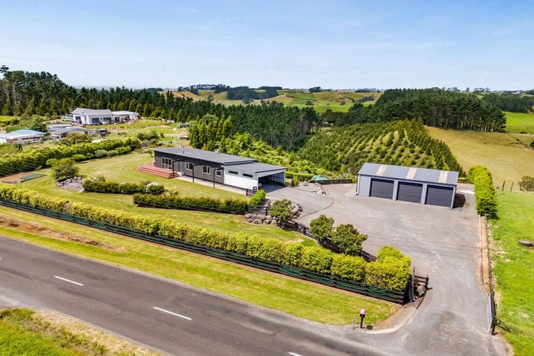 Photo of property in 281 Upland Road, Tarurutangi, New Plymouth, 4372