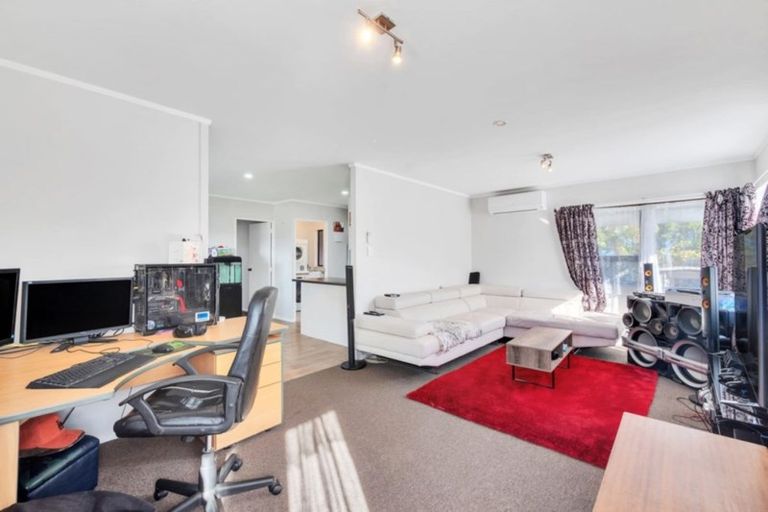 Photo of property in 163 Finlayson Avenue, Clendon Park, Auckland, 2103