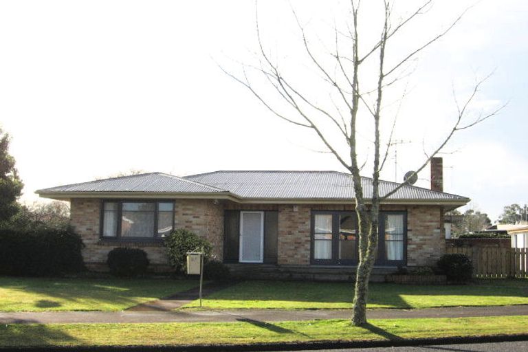 Photo of property in 27 Gillies Avenue, Claudelands, Hamilton, 3214