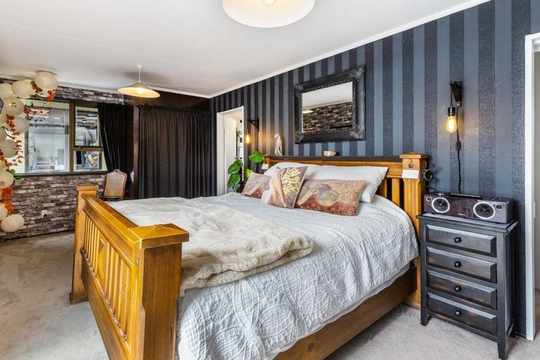 Photo of property in 2 Epping Place, Richmond Heights, Taupo, 3330