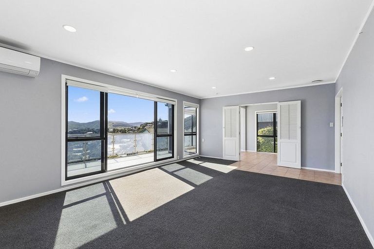 Photo of property in 27 Eskdale Road, Papakowhai, Porirua, 5024