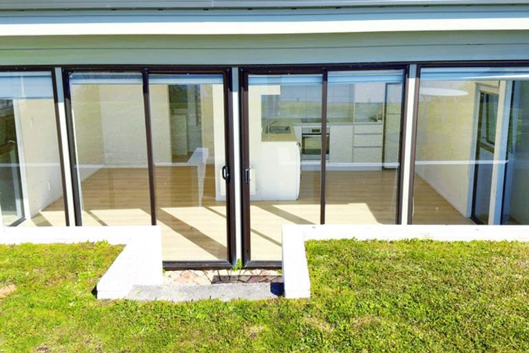 Photo of property in 6 Cliff Road, Torbay, Auckland, 0630