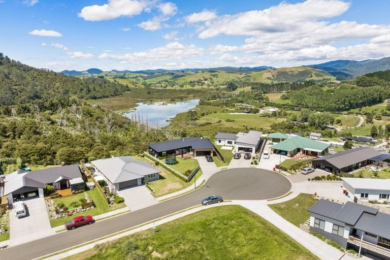 Photo of property in 17 Manatu Close, Whangamata, 3691