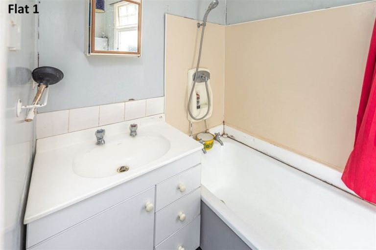 Photo of property in 6 Caius Avenue, Gonville, Wanganui, 4501