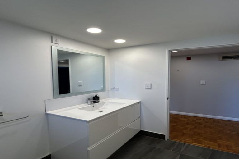 Photo of property in 45 Ellice Street, Mount Victoria, Wellington, 6011