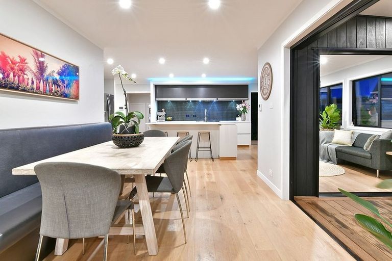 Photo of property in 73 The Circle, Manly, Whangaparaoa, 0930