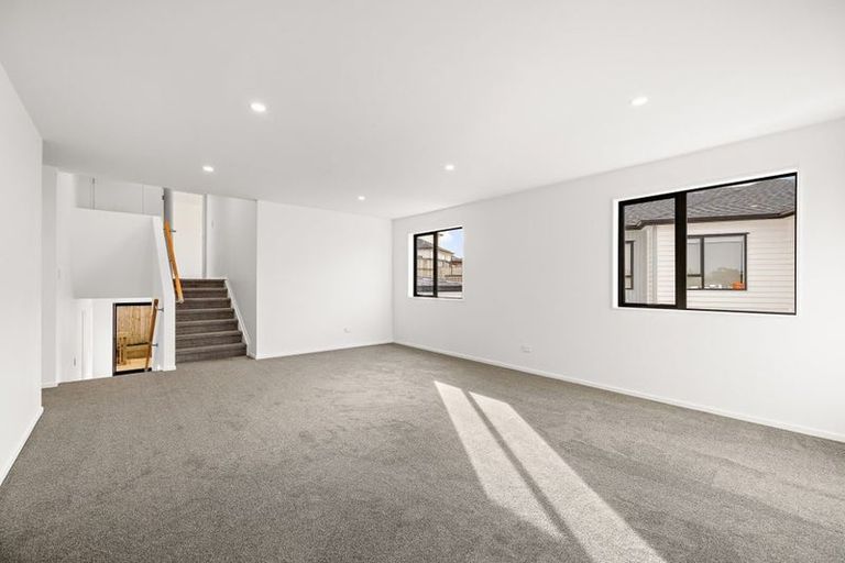 Photo of property in 2 Mara Waina Place, Swanson, Auckland, 0614