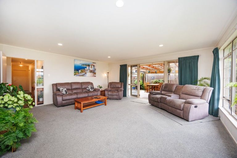 Photo of property in 27 Leander Place, Milson, Palmerston North, 4414