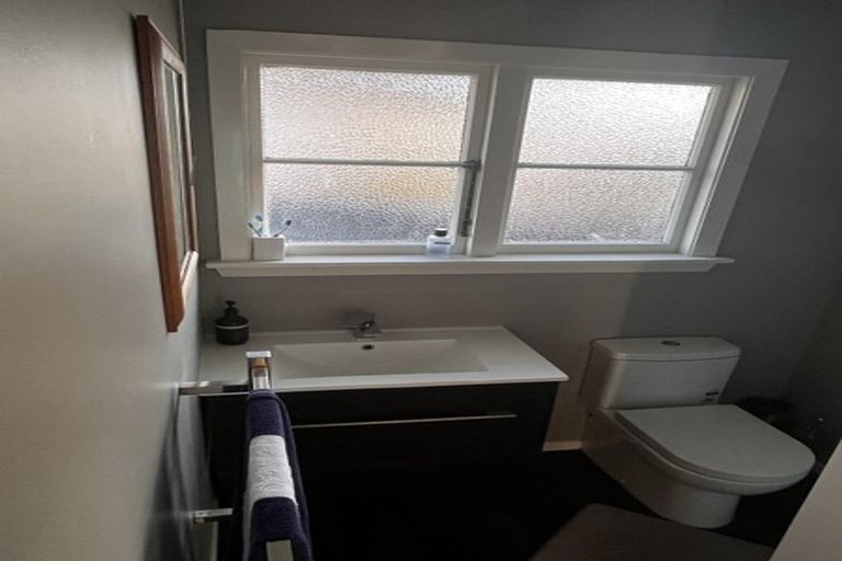 Photo of property in 2/6 Oakhurst Place, Russley, Christchurch, 8042