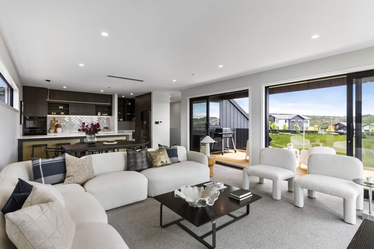 Photo of property in 33 Kikorangi Drive, Wainui, Silverdale, 0992