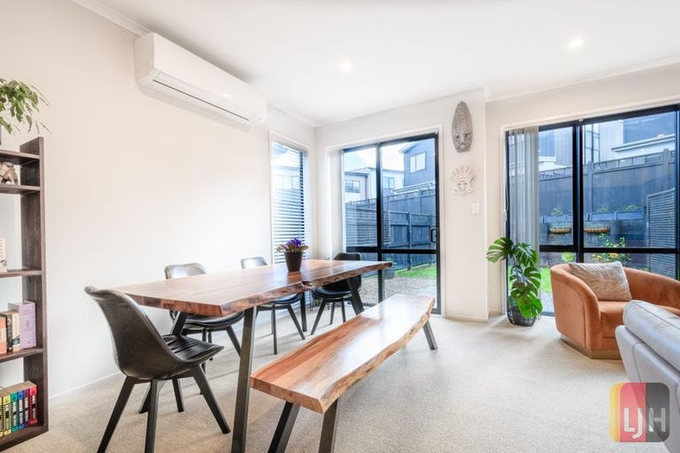 Photo of property in 6 Kauri Amber Road, Westgate, Auckland, 0614