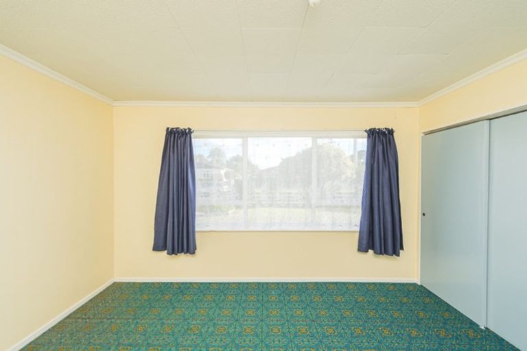 Photo of property in 120 Cornfoot Street, Castlecliff, Whanganui, 4501
